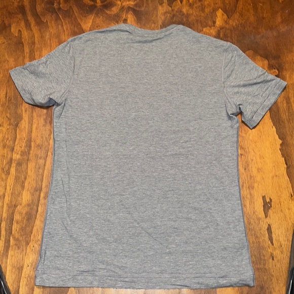 Mens Medium Grey Lululemon shirt - Picture 2 of 2